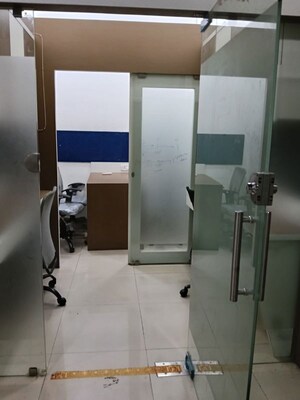  Office Space For Rent in Express Zone, Malad East