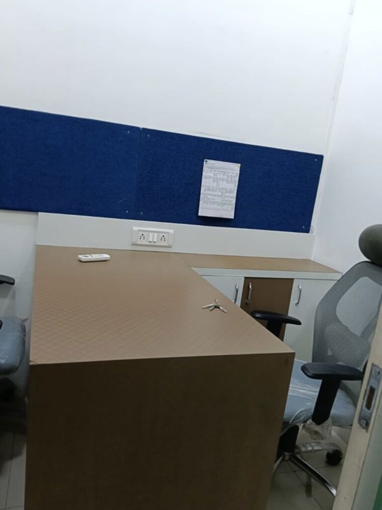 Team Area, express-zone Commercial Office Space 123 Sq.Ft. In Malad East Mumbai 10503482