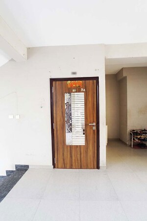 Room in 2 BHK Apartment at Chandkheda – for Sale