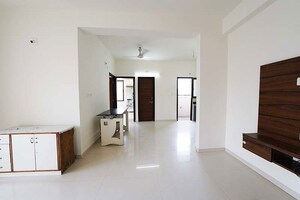 Room in 2 BHK Apartment at Chandkheda – for Sale