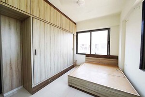 Room in 2 BHK Apartment at Chandkheda – for Sale