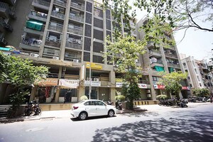  Shop – Exterior View View at Satellite - for Sale
