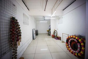 Team Area in  Shop at Satellite – for Sale
