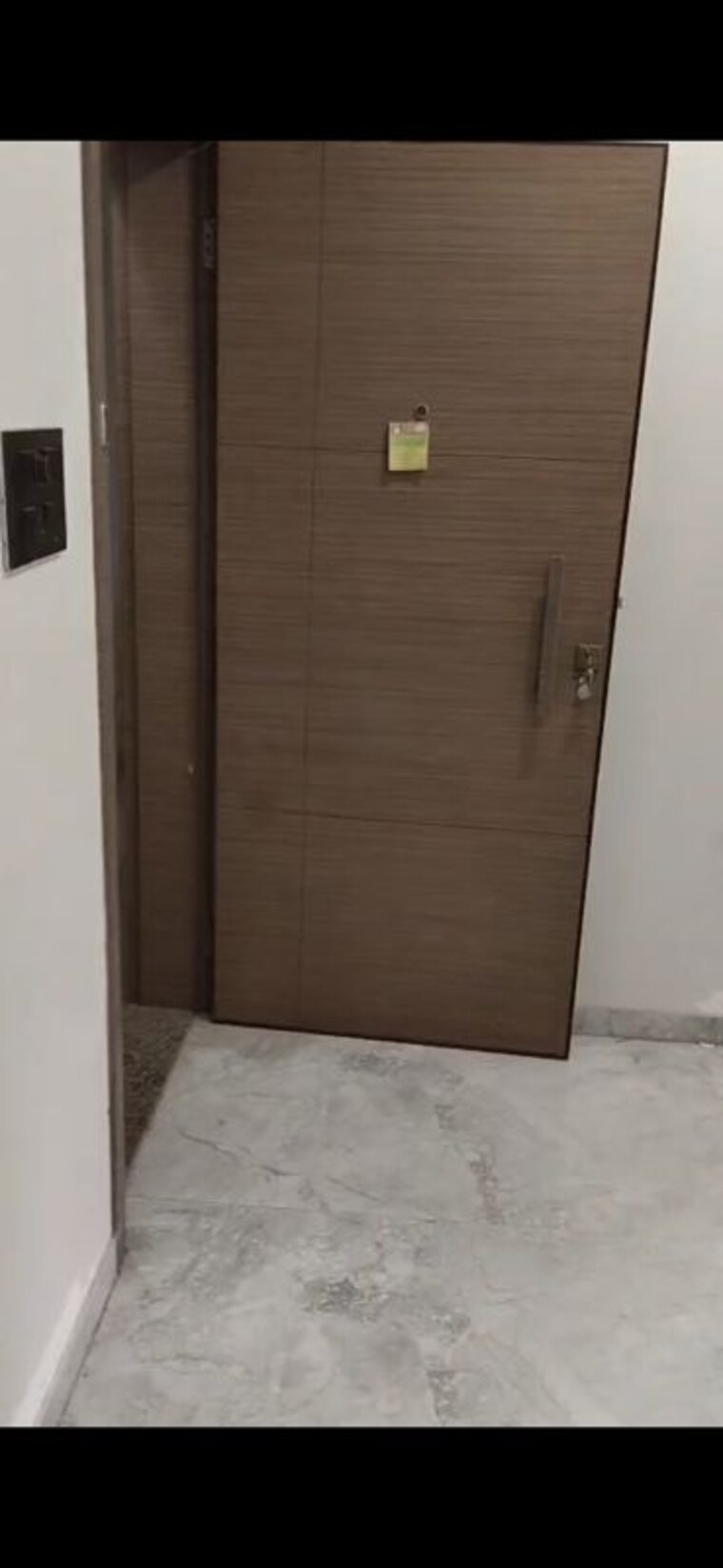 Room, malad west 3 Bedroom 900 Sq.Ft. Apartment In Malad West Mumbai 10503581