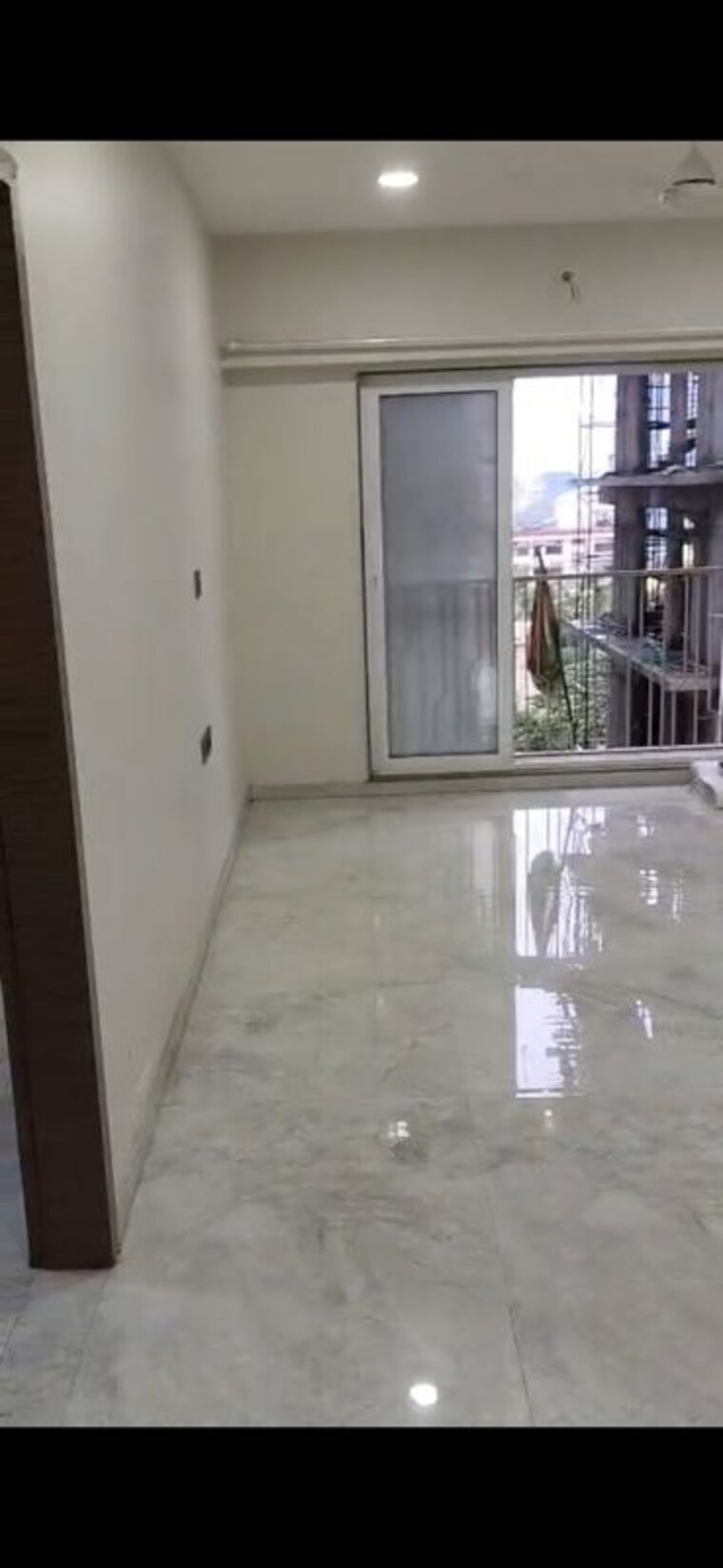 Room, malad west 3 Bedroom 900 Sq.Ft. Apartment In Malad West Mumbai 10503581