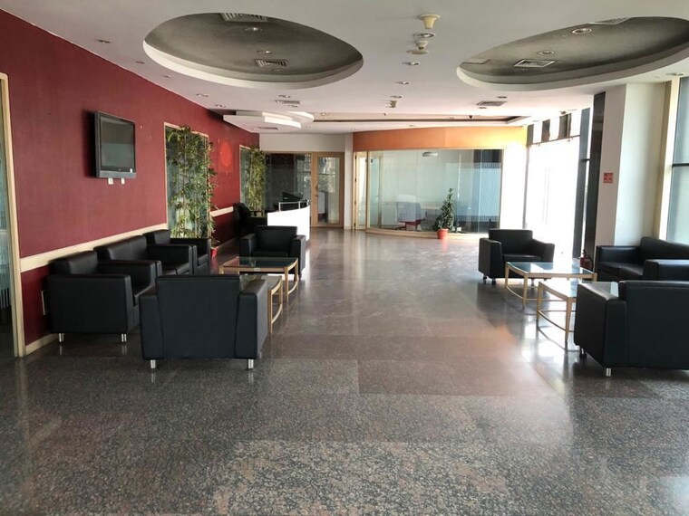  Parking, sector 82 Commercial Warehouse 5500 Sq.Ft. In Sector 82 Noida 10503596