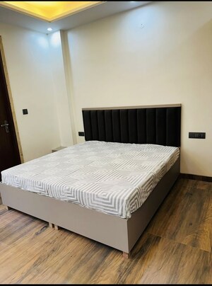 Bedroom in 2 BHK Builder Floor at Sector 55 – for Rent