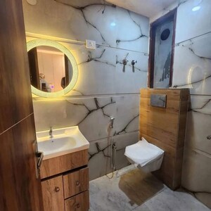 Bathroom in 1 BHK Builder Floor at Saket – for Rent