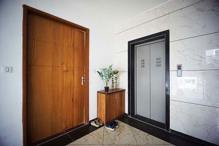 Room, hanspura 2 Bedroom 136 Sq.Yd. Apartment In Hanspura Ahmedabad 10503654