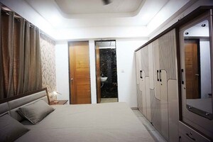 Room in 2 BHK Apartment at Hanspura – for Sale