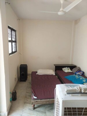 Team Area in 1 RK Builder Floor at Chattarpur – for Rent