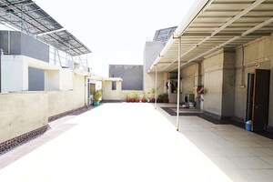 Parking in 2 BHK Penthouse at Sola – for Sale