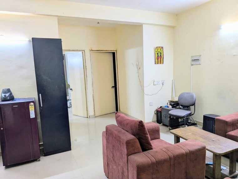 Team Area, pyramid-square-67a 2 Bedroom 710 Sq.Ft. Apartment In Sector 67 Gurgaon 10503686