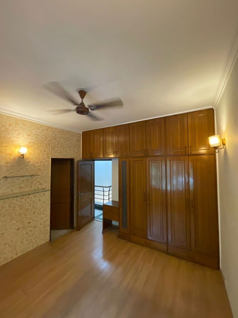 Room, unitech-deerwood-chase 4 Bedroom 3000 Sq.Ft. Villa In Nirvana Country Gurgaon 10503693