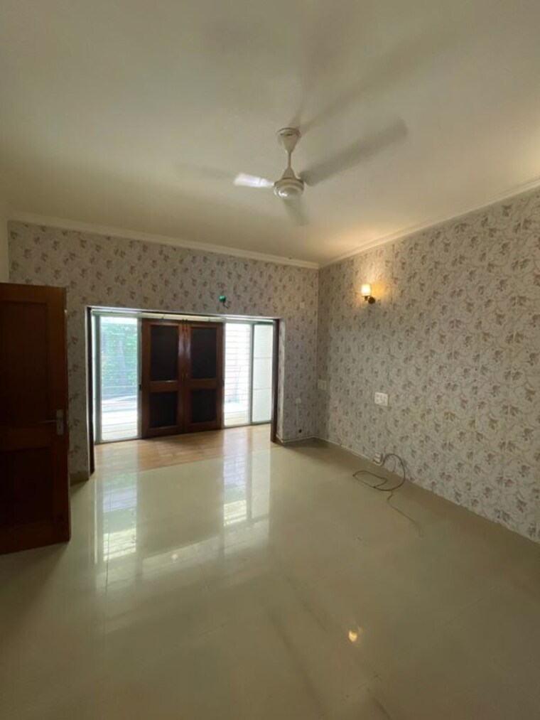 Living Room, unitech-deerwood-chase 4 Bedroom 3000 Sq.Ft. Villa In Nirvana Country Gurgaon 10503693