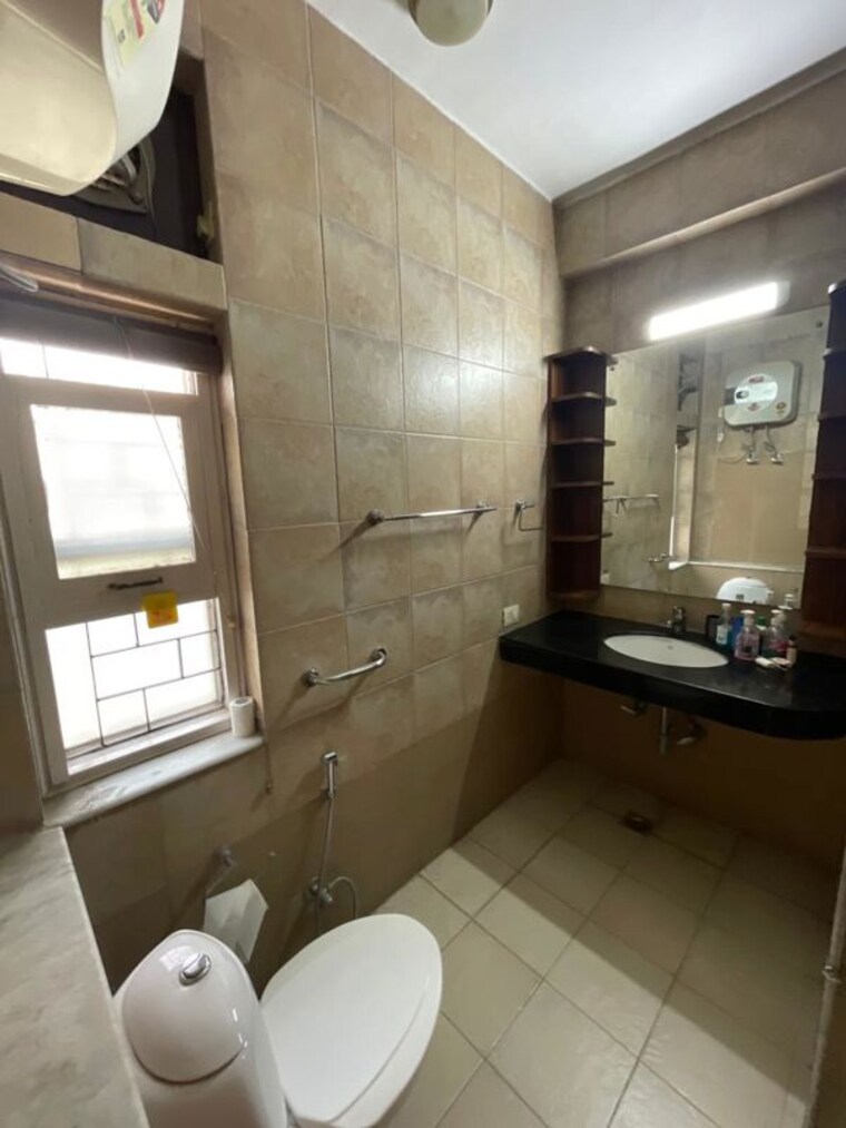 Kitchen, unitech-deerwood-chase 4 Bedroom 3000 Sq.Ft. Villa In Nirvana Country Gurgaon 10503693