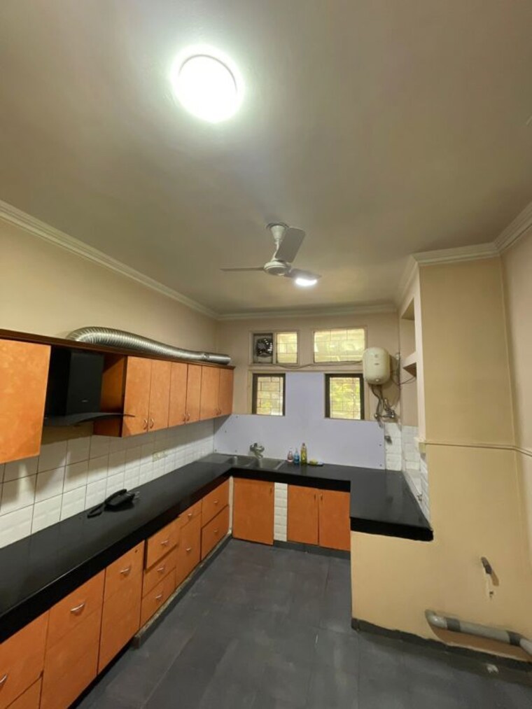 Kitchen, unitech-deerwood-chase 4 Bedroom 3000 Sq.Ft. Villa In Nirvana Country Gurgaon 10503693