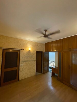 4 BHK Villa For Rent in Unitech Deerwood Chase, Nirvana Country