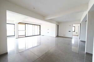 Room in 4 BHK Apartment at Gota – for Sale