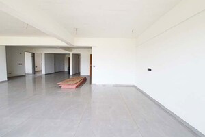 Room in 4 BHK Apartment at Gota – for Sale