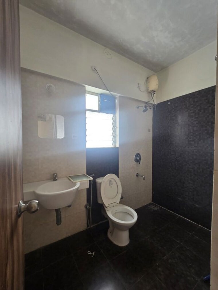 Bathroom, pegasus-megapolis-splendour 2.5 Bedroom 1000 Sq.Ft. Apartment In Hinjewadi Pune 10503714