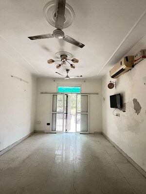  Shop For Rent in Green Fields Colony