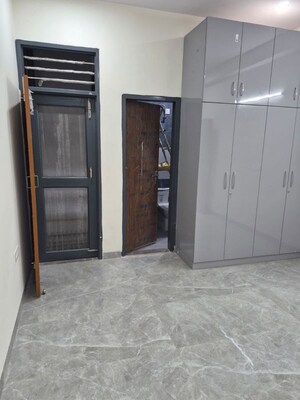 1 BHK Independent House For Rent in Sector 23