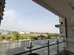 3.5 BHK + Servant Room Apartment For Sale in Irish Platinum