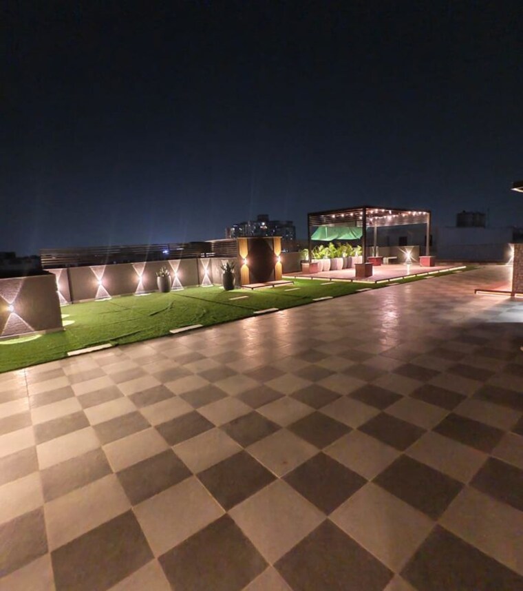 Swimming Pool, sector 28 5 Bedroom 1200 Sq.Yd. Villa In Sector 28 Gurgaon 10503748