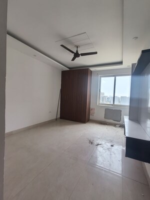 Room in 3.5 BHK Apartment at Vatika Gurgaon 21, Sector 83 – for Sale