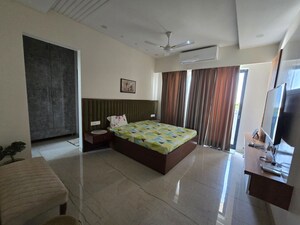 3 BHK Builder Floor For Rent in Sector 16