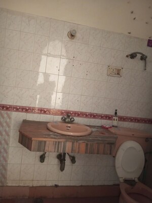 Bathroom in 2 BHK Independent House at Ansal Plaza Sector-23, Sector 23 – for Rent