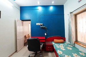 Team Area in 3 BHK Apartment at Ambawadi – for Sale