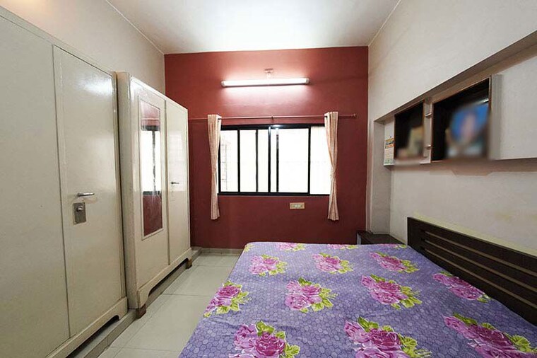 Room, ambawadi 3 Bedroom 155 Sq.Yd. Apartment In Ambawadi Ahmedabad 10503768