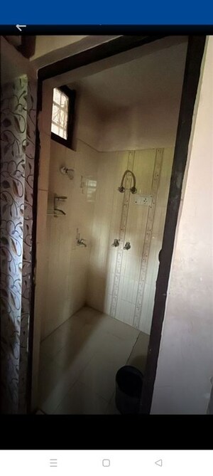 Bathroom in 1 BHK Independent House at Mu 2 Greater Noida – for Rent