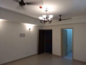 Room in 3 BHK Apartment at Paras Tierea, Sector 137 – for Sale