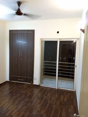 Room in 3 BHK Apartment at Paras Tierea, Sector 137 – for Sale