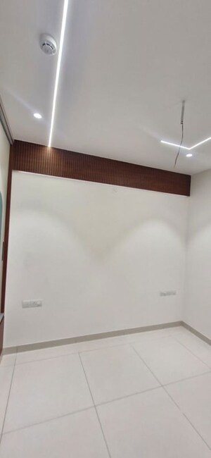 Room in 3 BHK Apartment at Aparna Zenon, Puppalaguda – for Rent