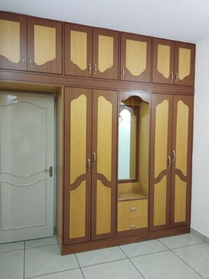 Furnished Amenities in 2 BHK Apartment at Mico Layout – for Rent
