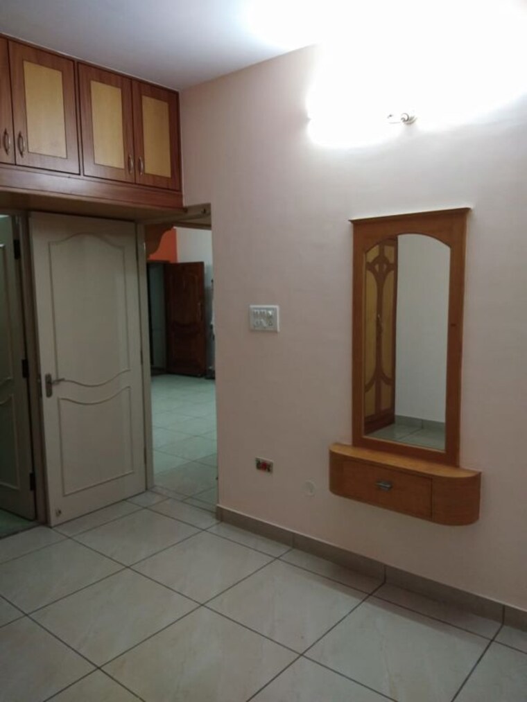Room, mico layout 2 Bedroom 1100 Sq.Ft. Apartment In Mico Layout Bangalore 10503816