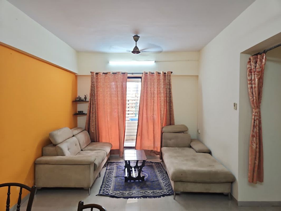 2 BHK 650 Sq.Ft. Apartment in Crystal Tower