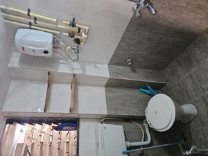 Team Area in 2 BHK Apartment at Crystal Tower, Parel – for Rent