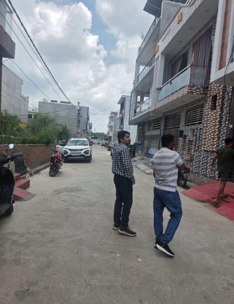  Parking, omaxe city 6 Bedroom 1550 Sq.Ft. Independent House In Omaxe City Lucknow 10503842