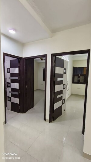 Room in 2 BHK Apartment at Vasant Kunj – for Rent
