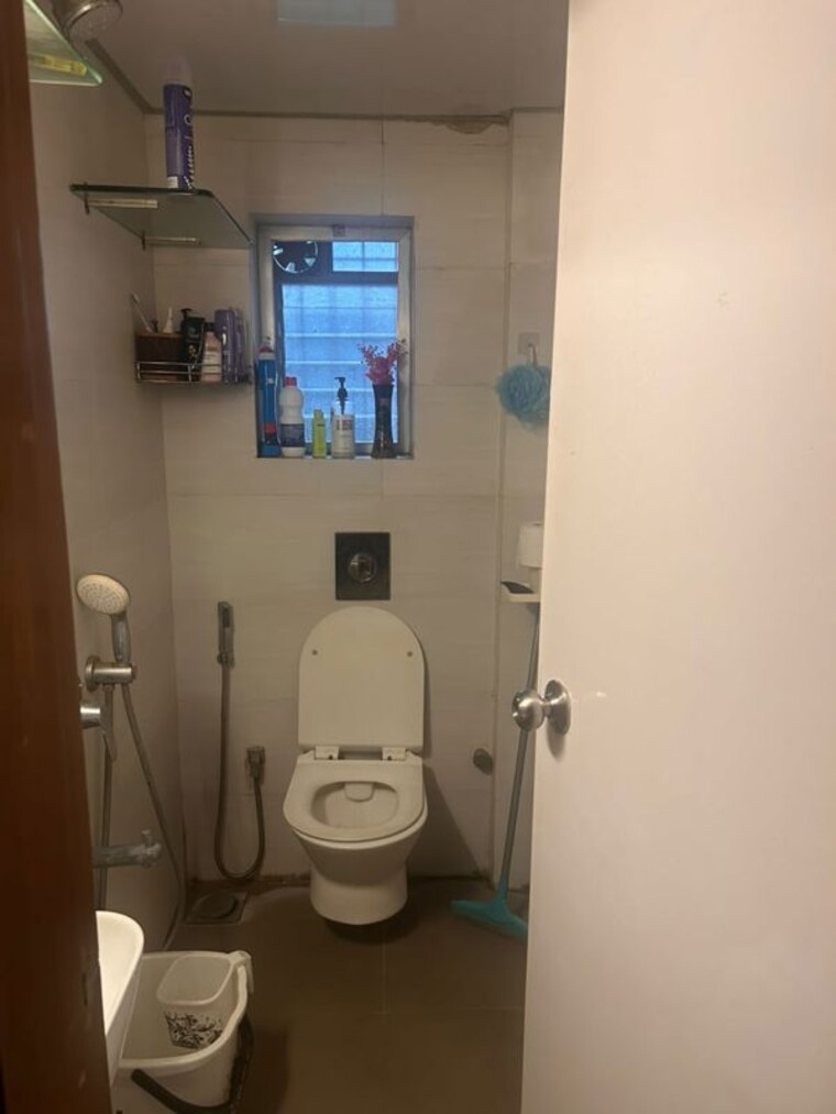 Bathroom, bandra west 1 Bedroom 550 Sq.Ft. Apartment In Bandra West Mumbai 10503839