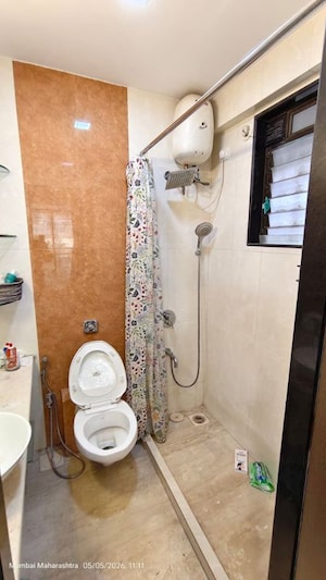 Bathroom in 2 BHK Apartment at Vithaldas Nagar – for Rent
