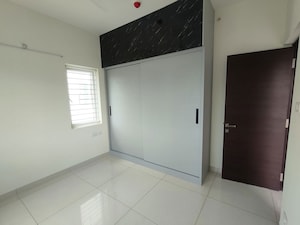 Room in 3 BHK Apartment at Aparna Zenon, Puppalaguda – for Rent