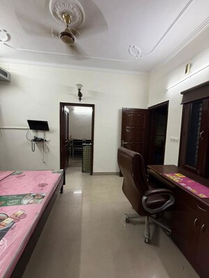 Team Area in 2 BHK Independent House at Sector 21 – for Rent