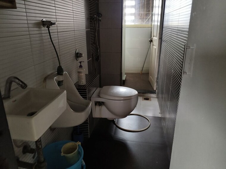 Bathroom, arihant-sparsh-vashi 3.5 Bedroom 2505 Sq.Ft. Apartment In Vashi Sector 26 Navi Mumbai 10503916