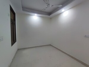 2 BHK Builder Floor For Rent in Chattarpur